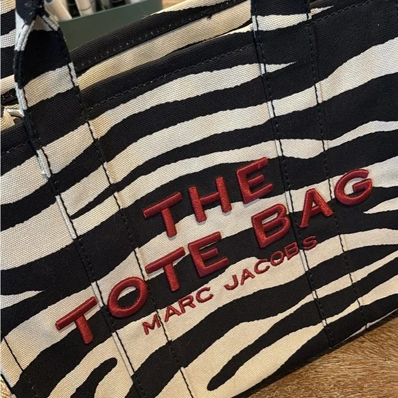 Marc Jacobs Black and White Tote Bag - Picture 1 of 7